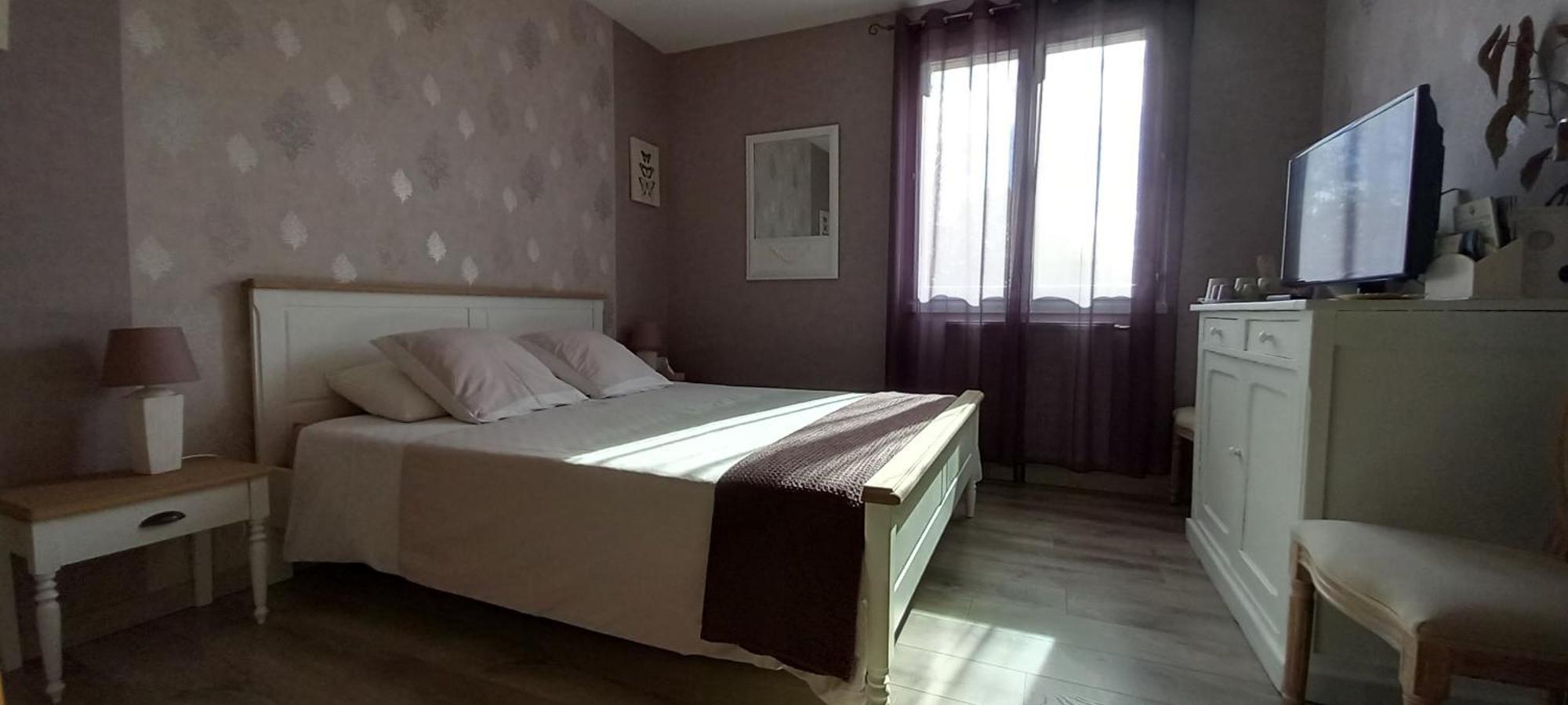 Au P'Tit Versailles Chatillon-Sur-Seine Exterior photo